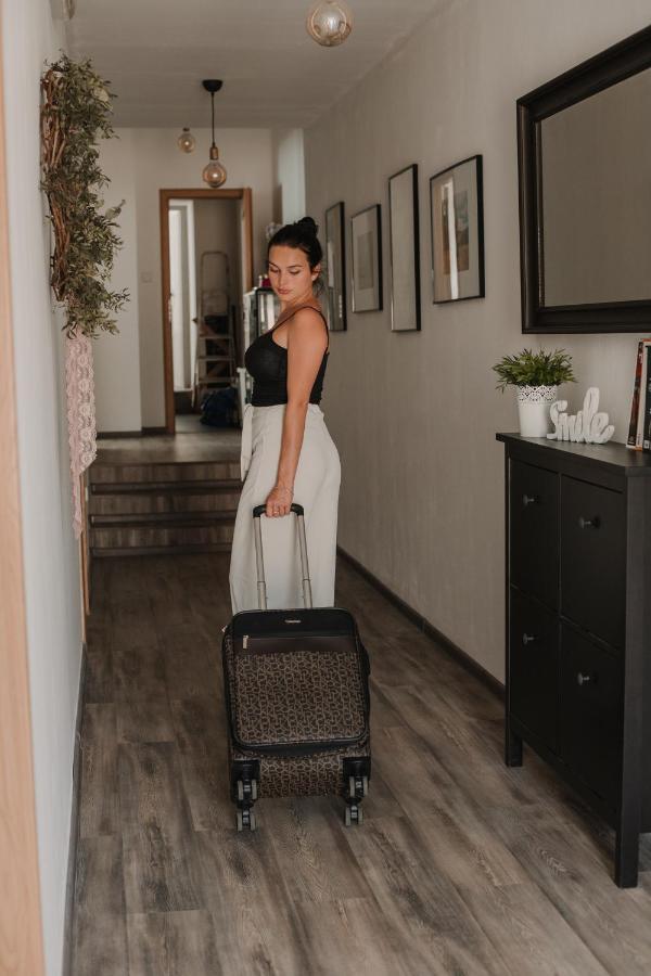 Gallery Apartment 1 مارتون المظهر الخارجي الصورة